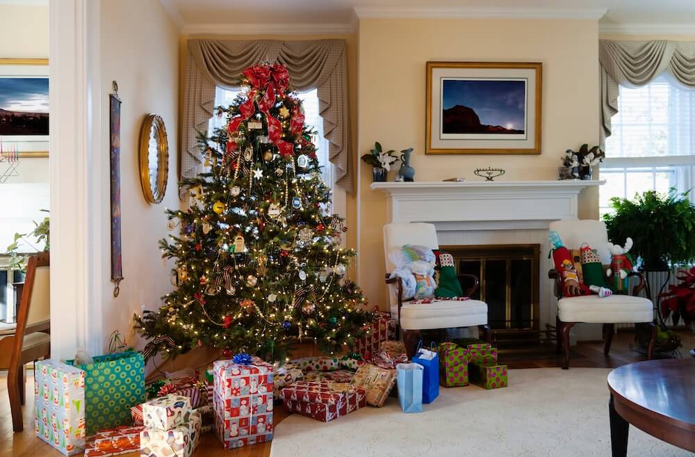 how to plan interior painting before the holidays