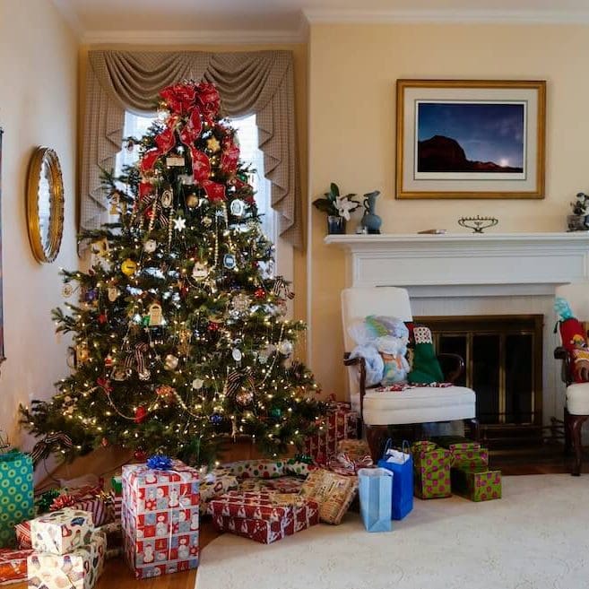 how to plan interior painting before the holidays