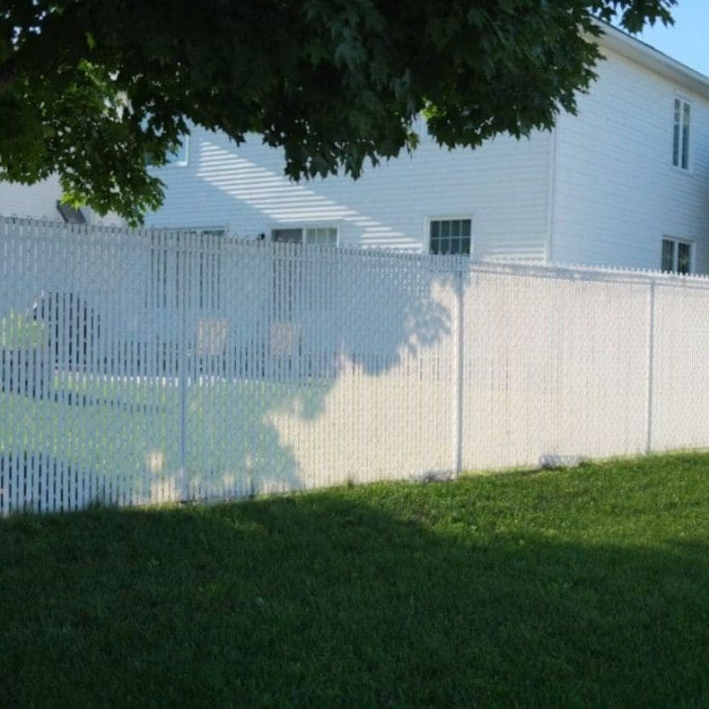 should you paint or stain a fence in Charleston